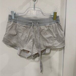Lululemon Athletica Gray Patterned Athletic Shorts